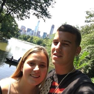 Meet your Posher, Kayla